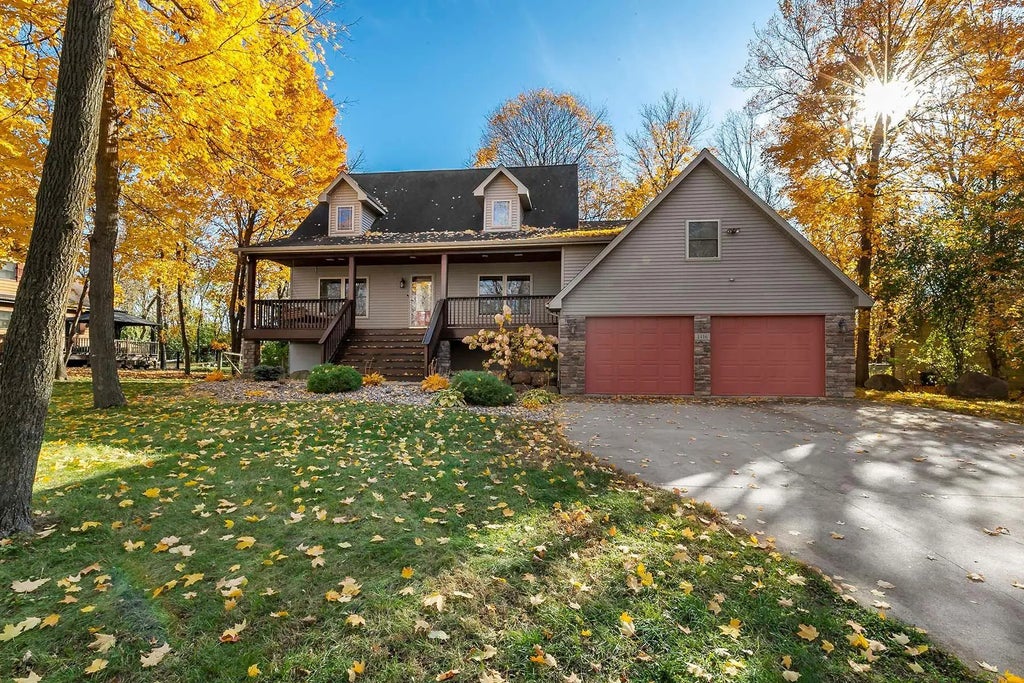 1416 Wood Duck Trail, Shakopee