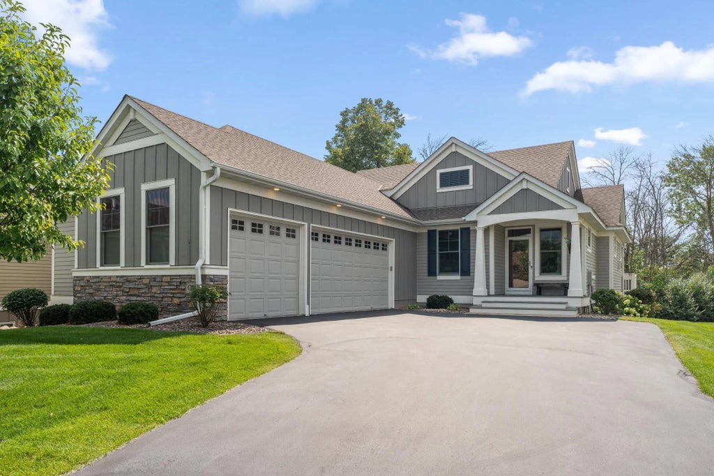 4764 Preserve Court N, Hugo