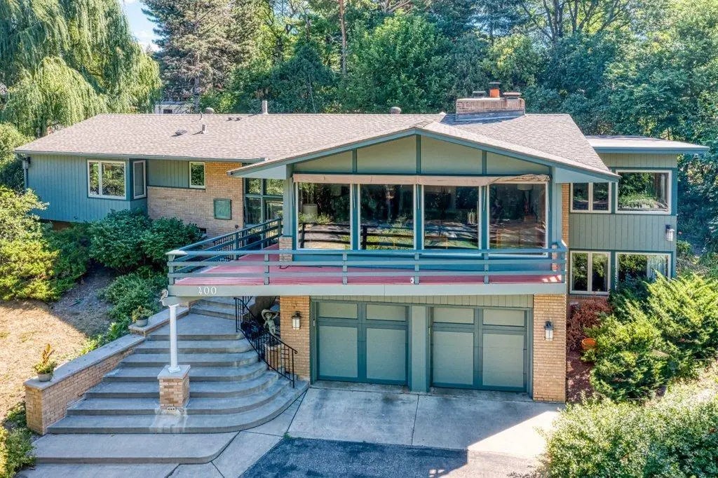 400 Natchez Avenue N, Golden Valley