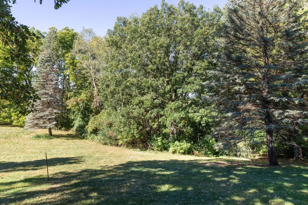 196x Glenhill Road, Mendota Heights