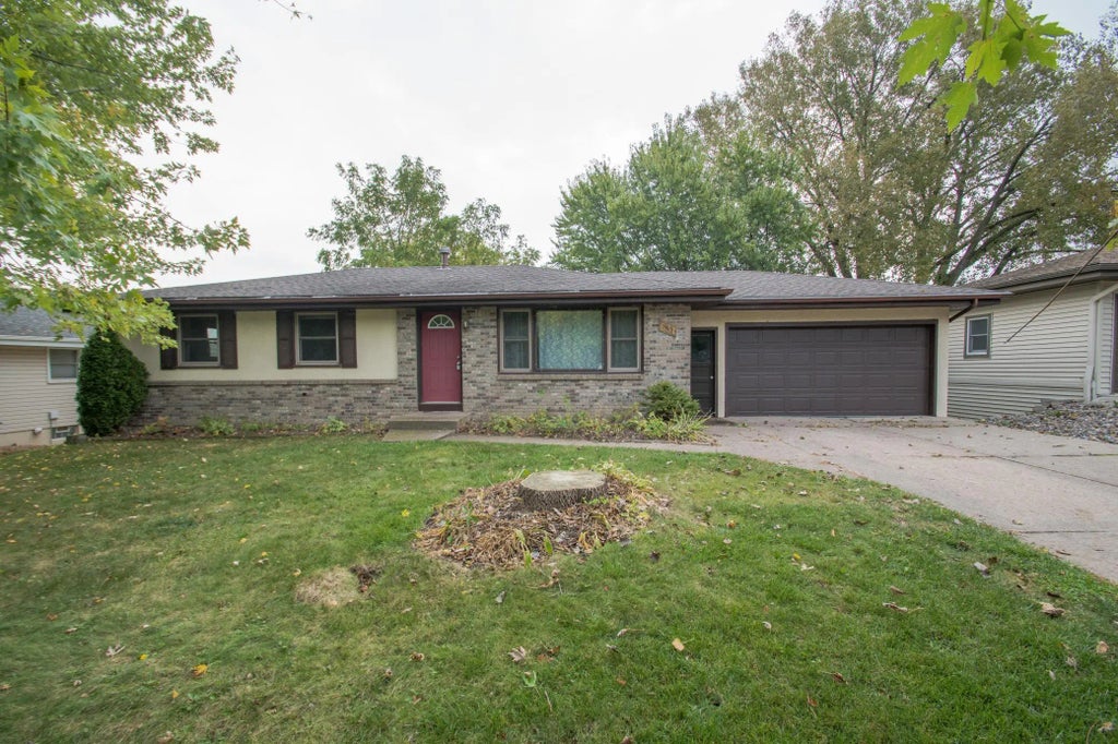 631 17th Avenue Nw, New Brighton