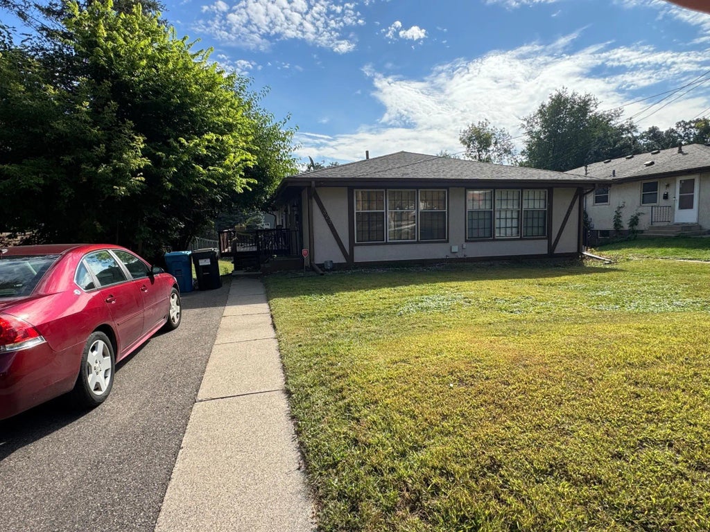 323 Van Buren Avenue N, Hopkins