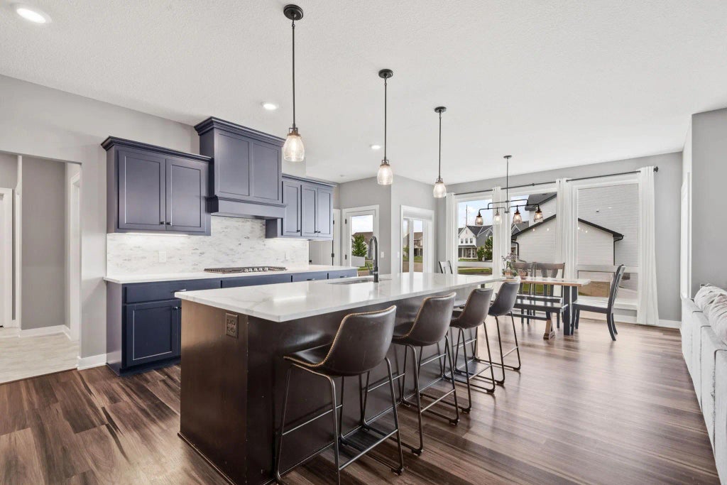 1401 142nd Court E, Rosemount