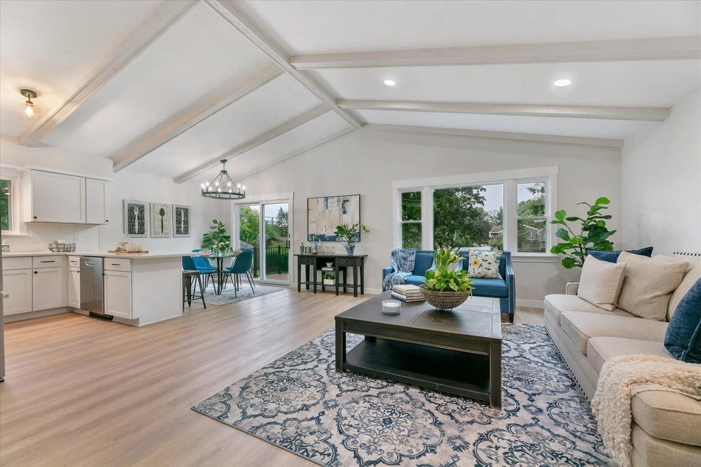 4835 Drake Street, Maple Plain