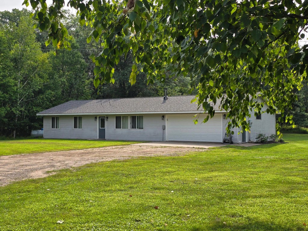 11013 Lundquist Road, Grantsburg