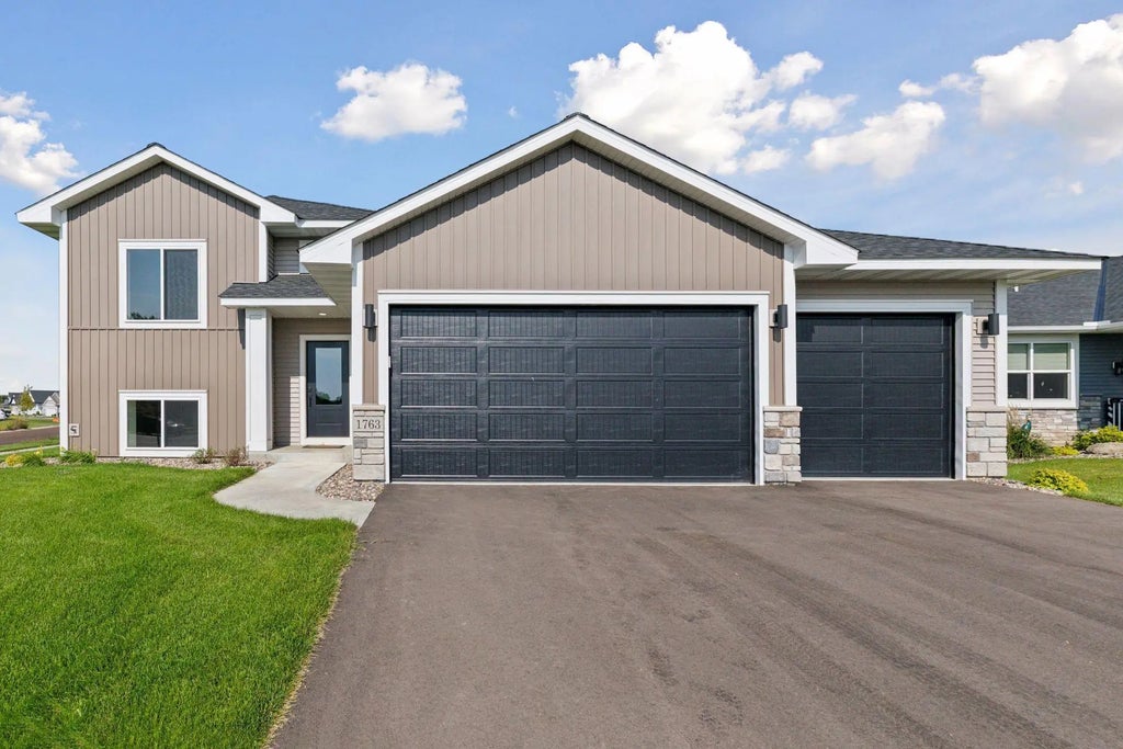 1763 Spruce Street, Farmington