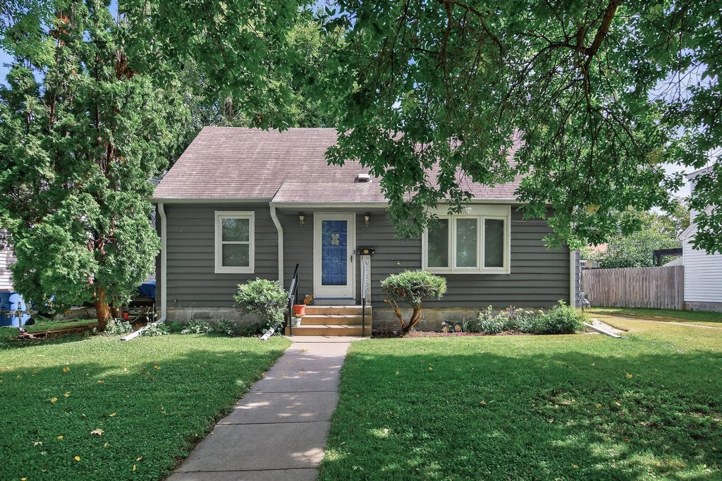 4232 Halifax Avenue N, Robbinsdale