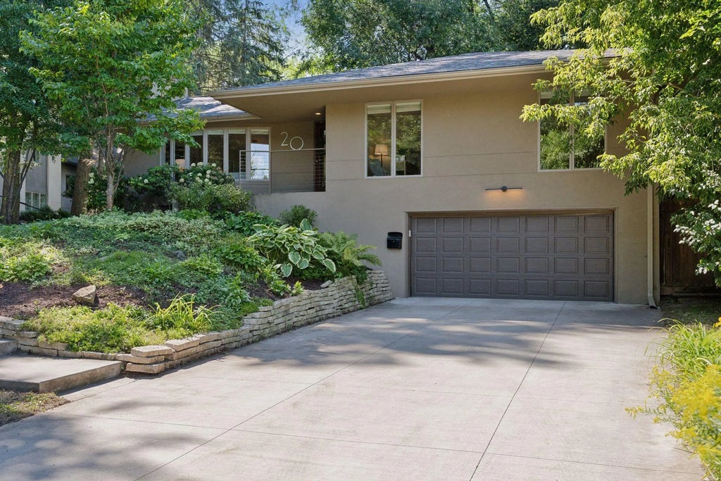 20 Vincent Avenue S, Minneapolis