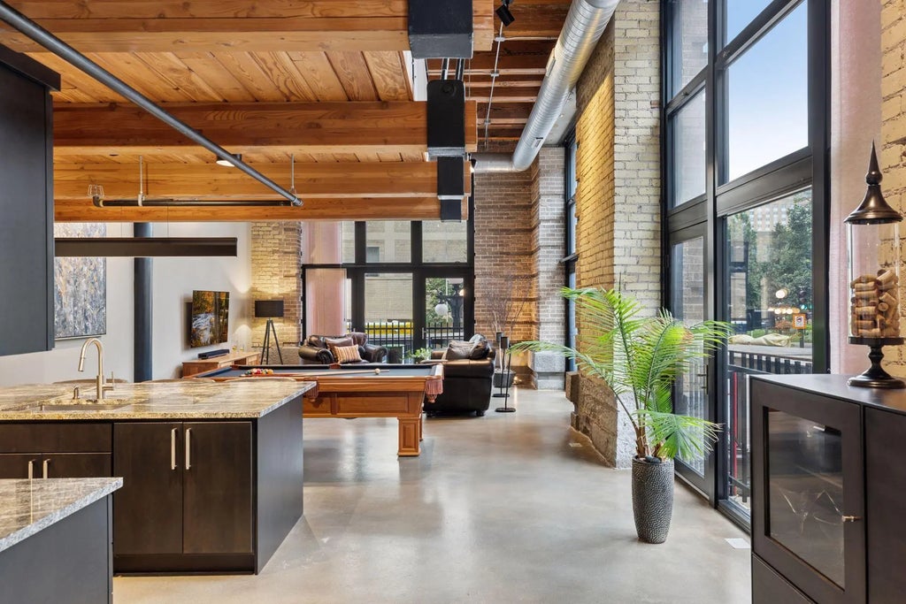 406 Wacouta Street 108, Saint Paul