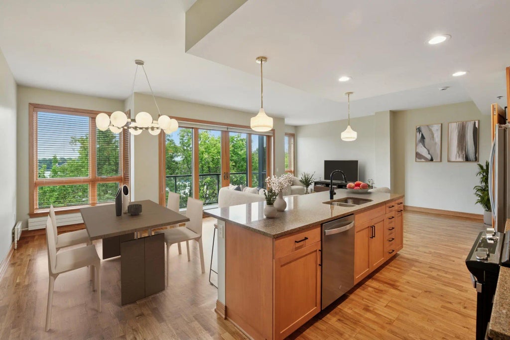 4201 Sunset Drive N412, Spring Park