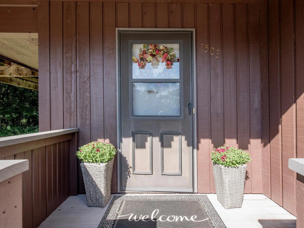 1503 S Timber Ridge, Fridley