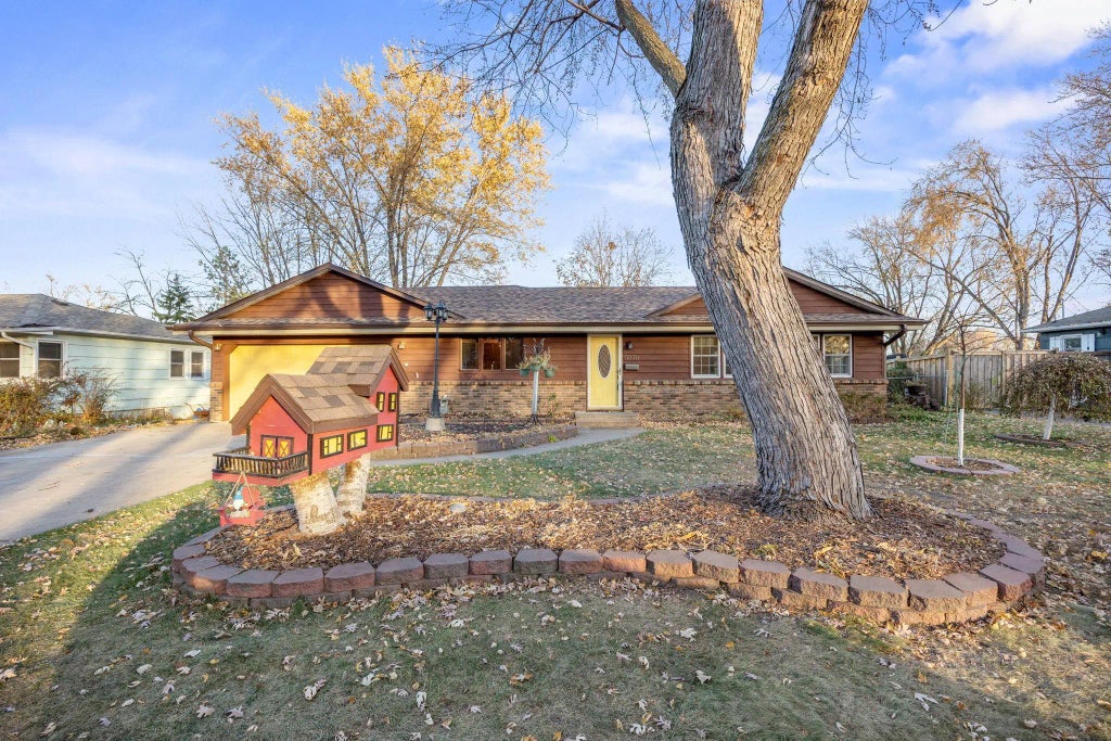 5230 Pennsylvania Avenue N, New Hope