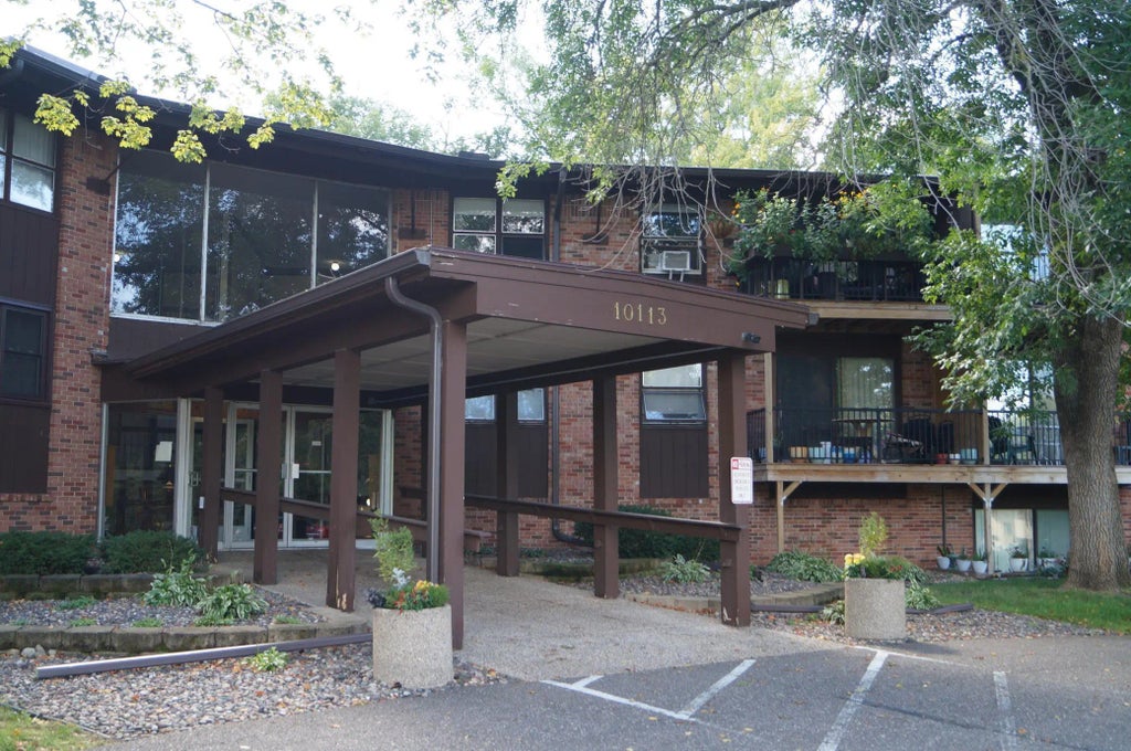 10113 W 34th Street 338, Hopkins