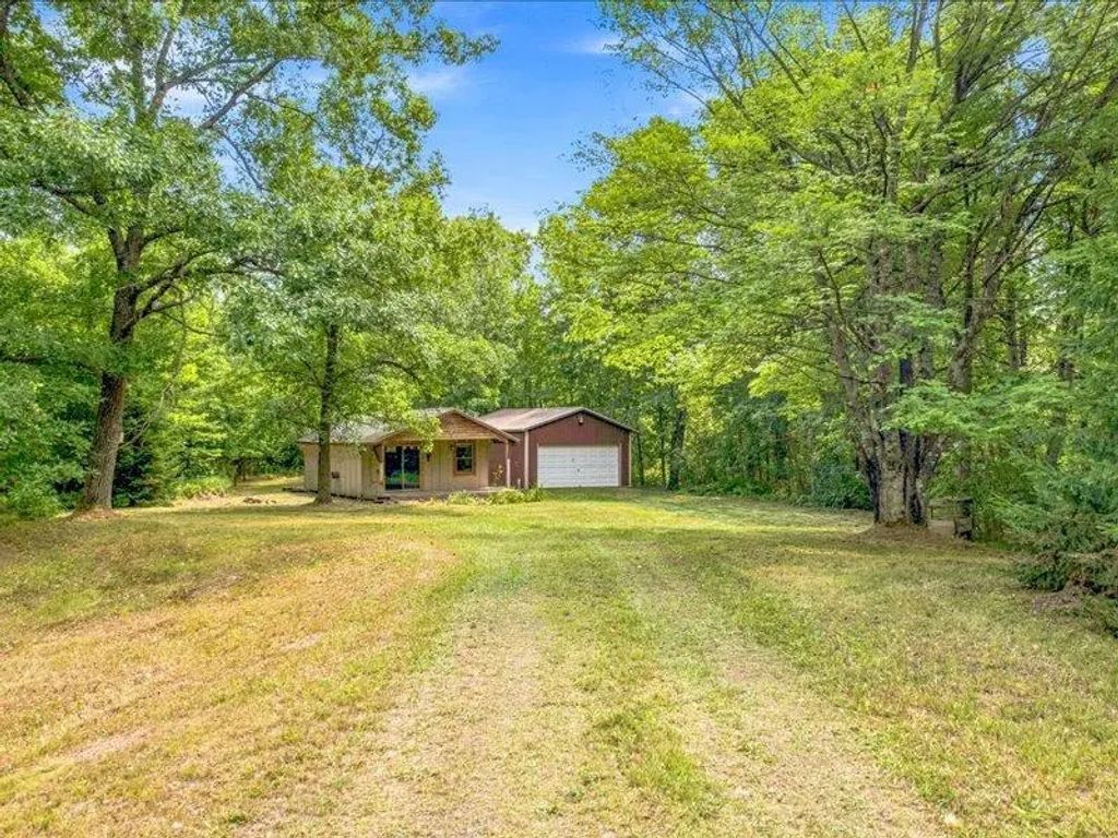 37975 Clover Circle, Hinckley