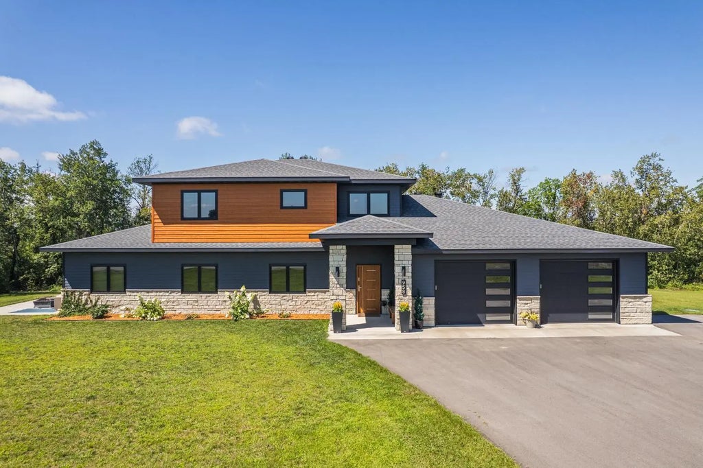 958 Willow Springs Road, Detroit Lakes