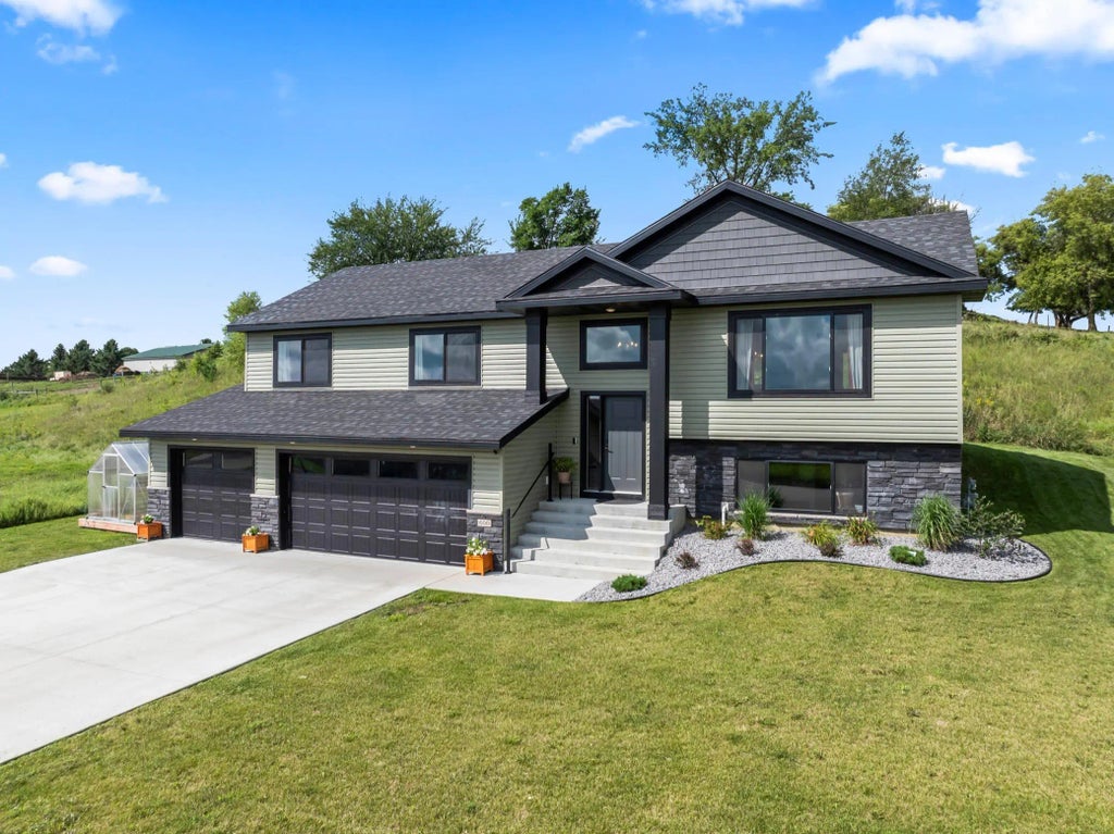 600 Mulligan Drive, Zumbrota