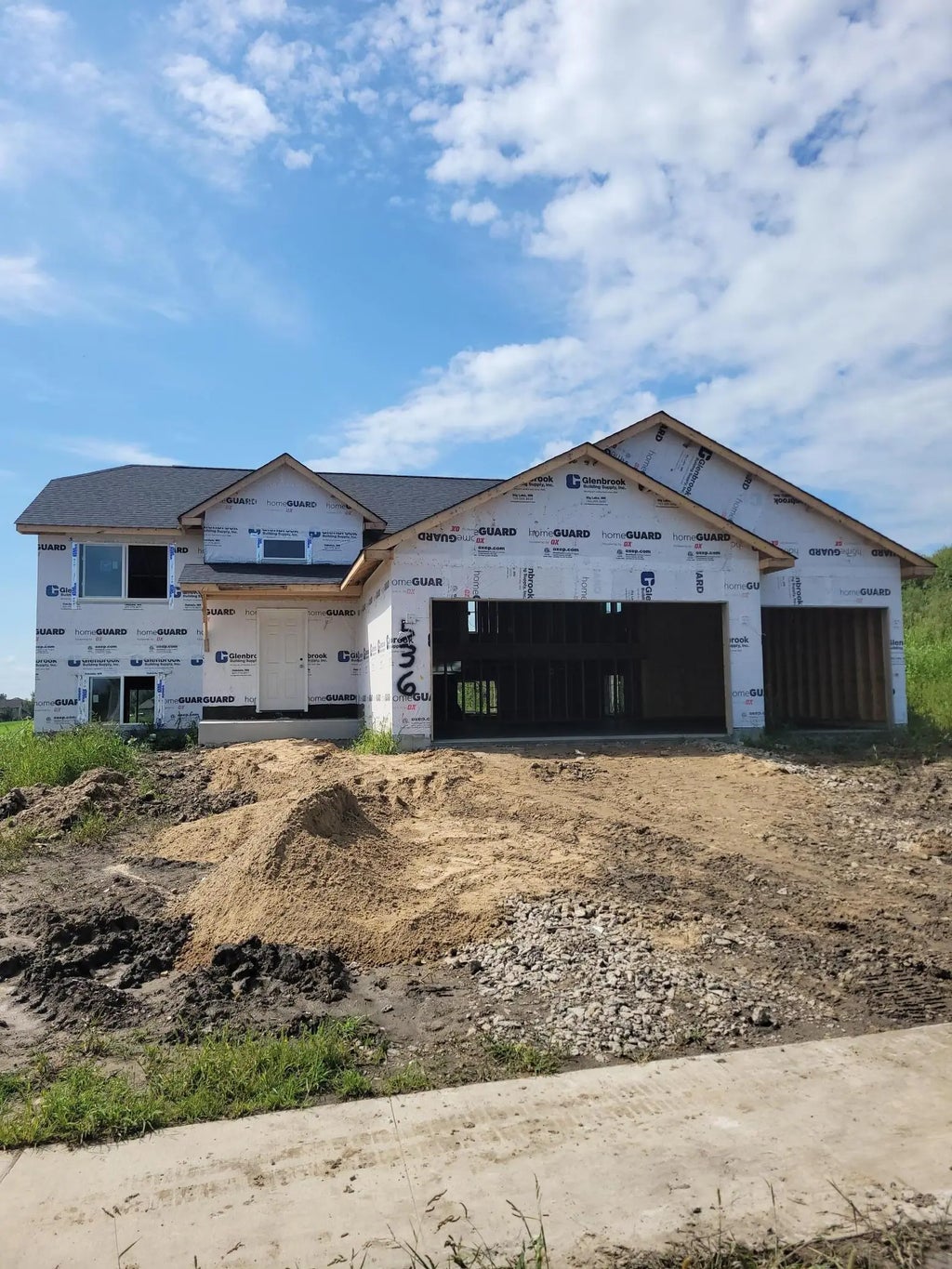 536 Winkler Trail N, Cologne