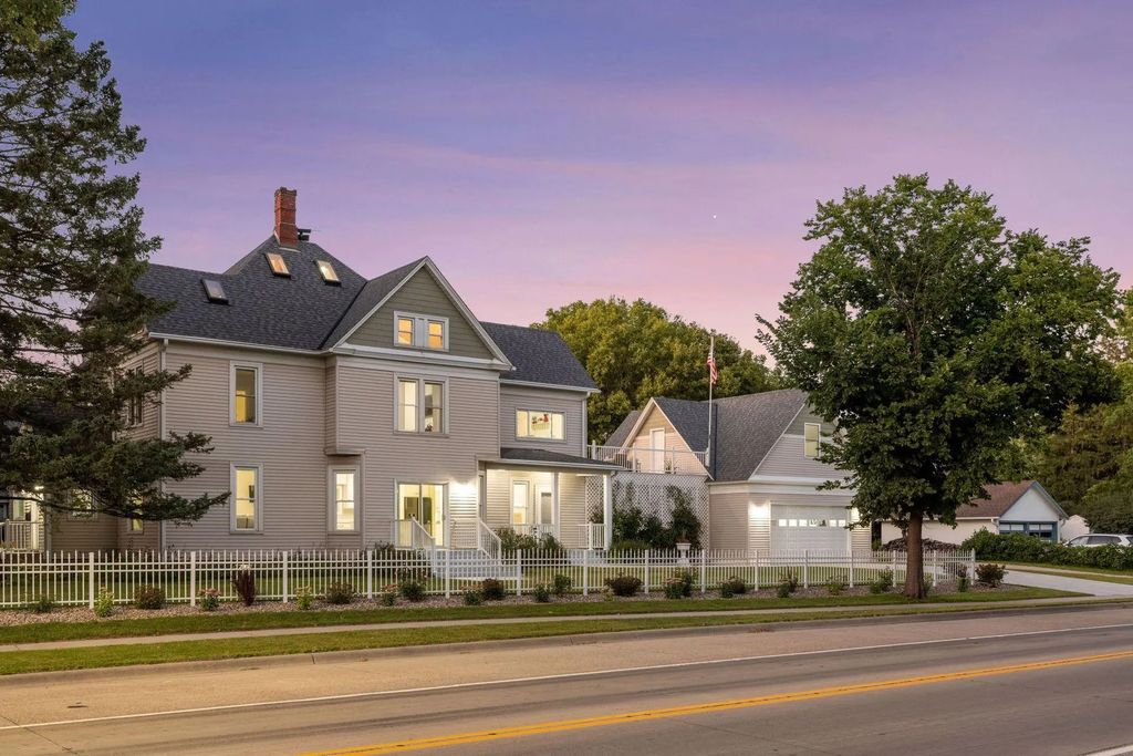 917 Division Street S, Northfield