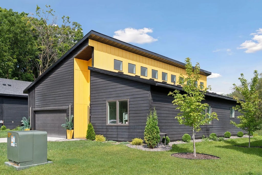 1013 Gardner Street, Wayzata