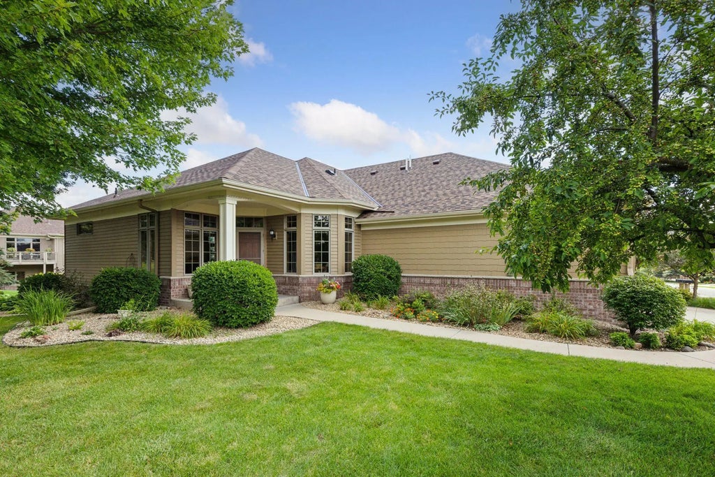 13210 Downey Trail, Apple Valley