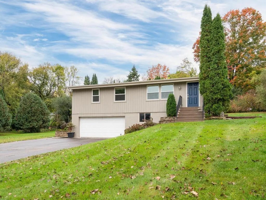 5826 Salisbury Avenue, Minnetonka