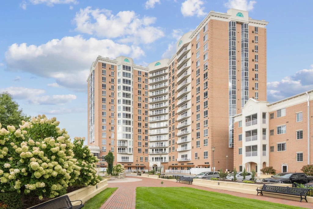 6600 Lyndale Avenue S 700, Richfield