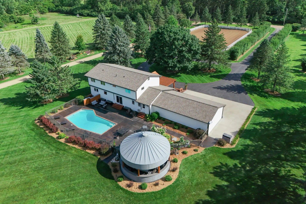 8650 105th Street N, St Paul