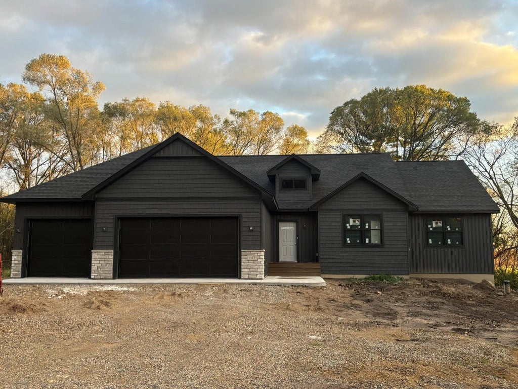 147 136th Avenue, Houlton