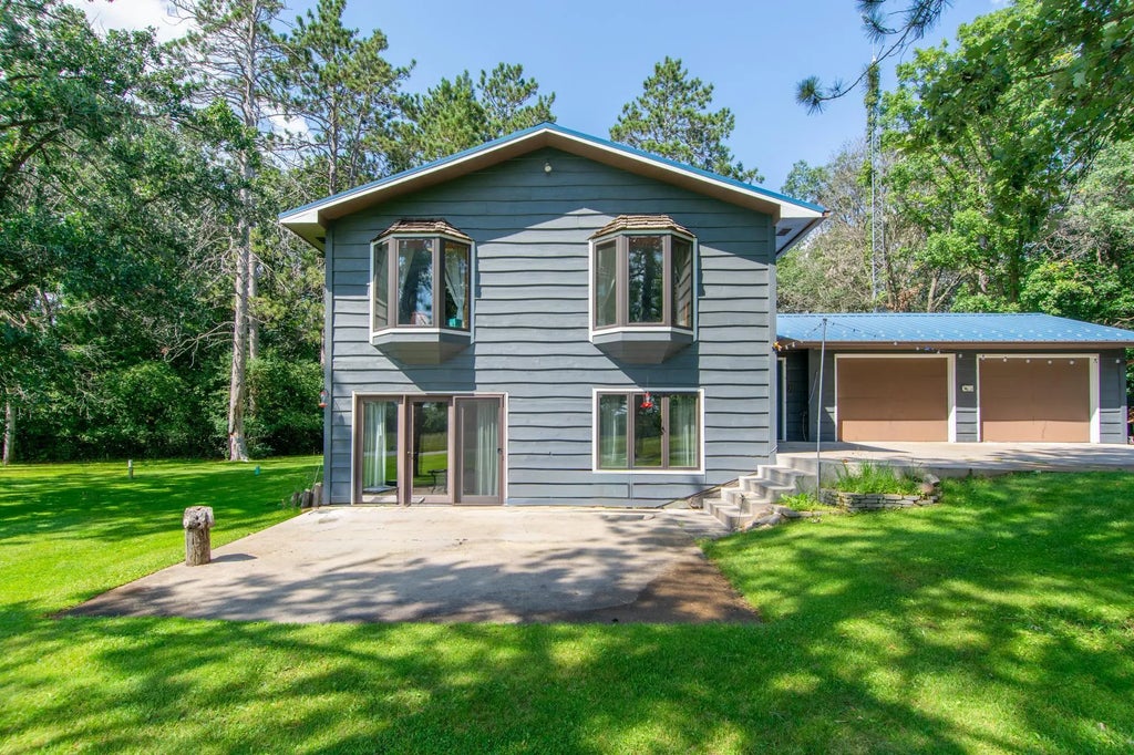 27996 Mcgivern Drive, Staples