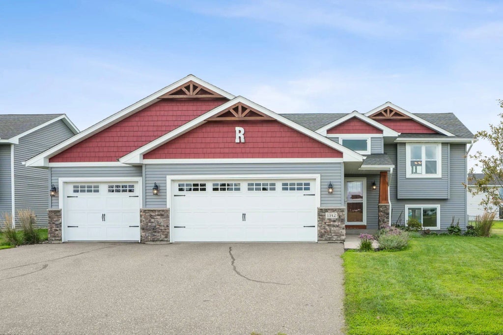 1142 W Edge Place, New Richmond