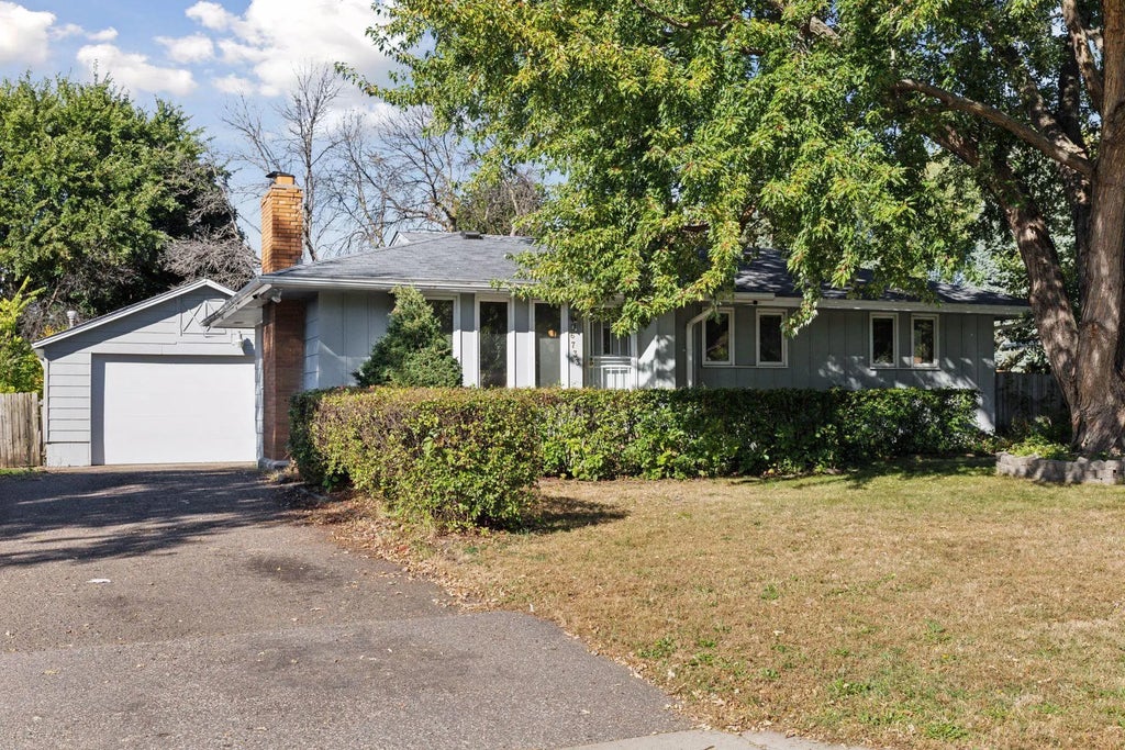 6733 Emerson Avenue N, Brooklyn Center