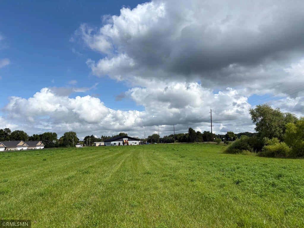 Xxxx Highway 55 W, Maple Lake