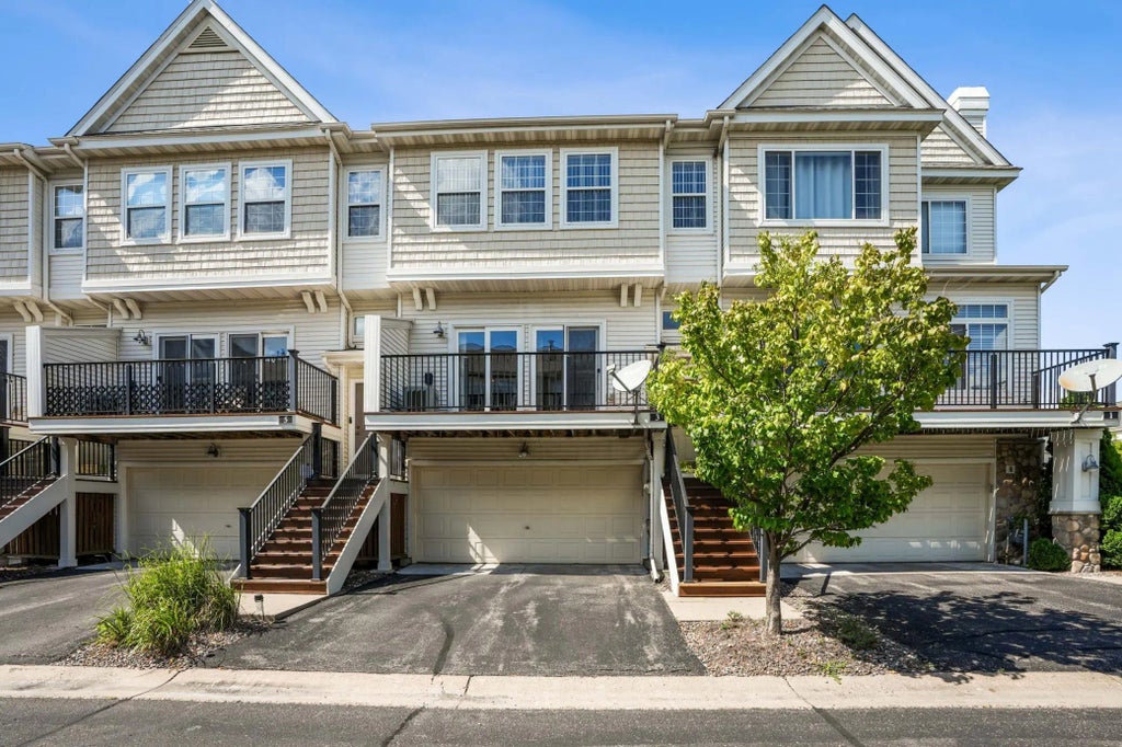 4333 Victor Path 3, Hugo