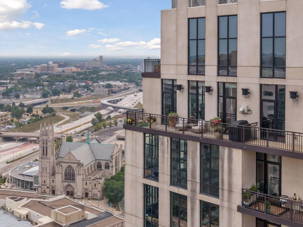 201 S 11th Street 2500, Minneapolis