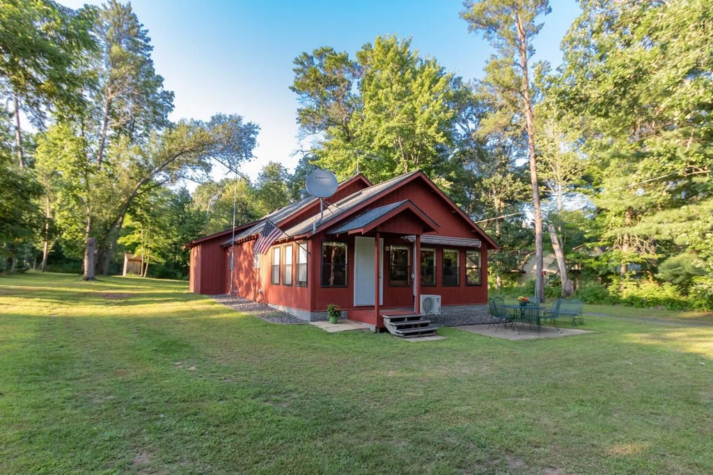 2735 243rd Avenue, Saint Croix Falls