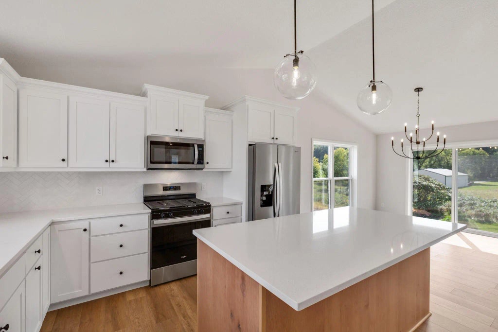 7142 22nd Avenue E, Shakopee