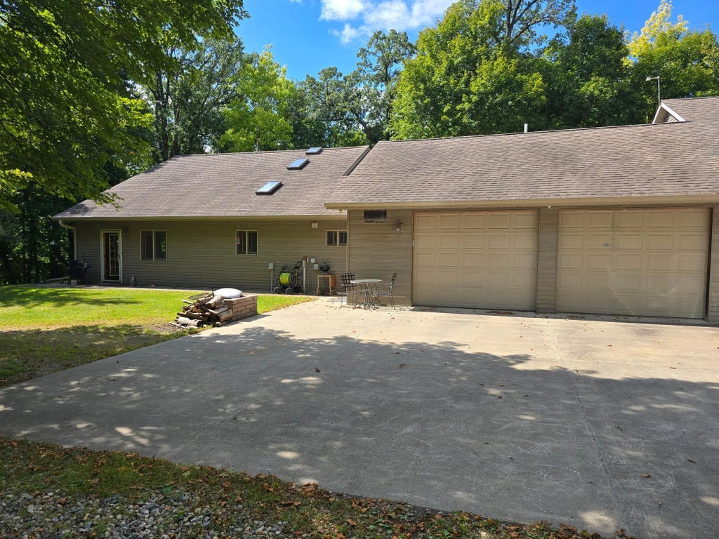 17135 200th Street, Audubon