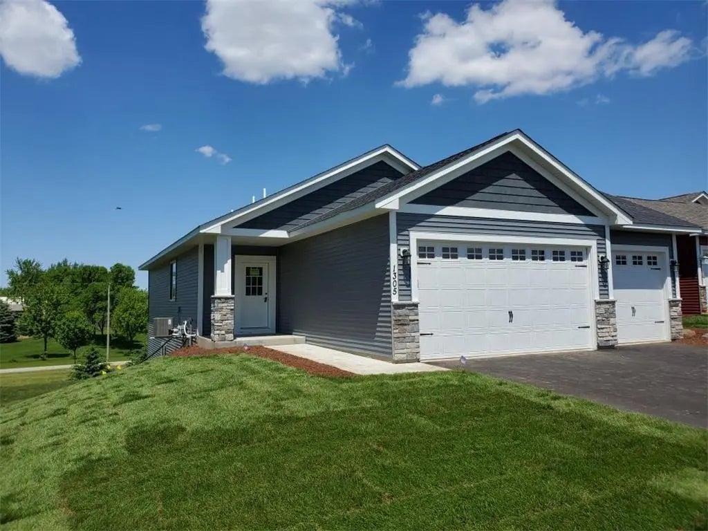 1140 Summit Cove, Dassel