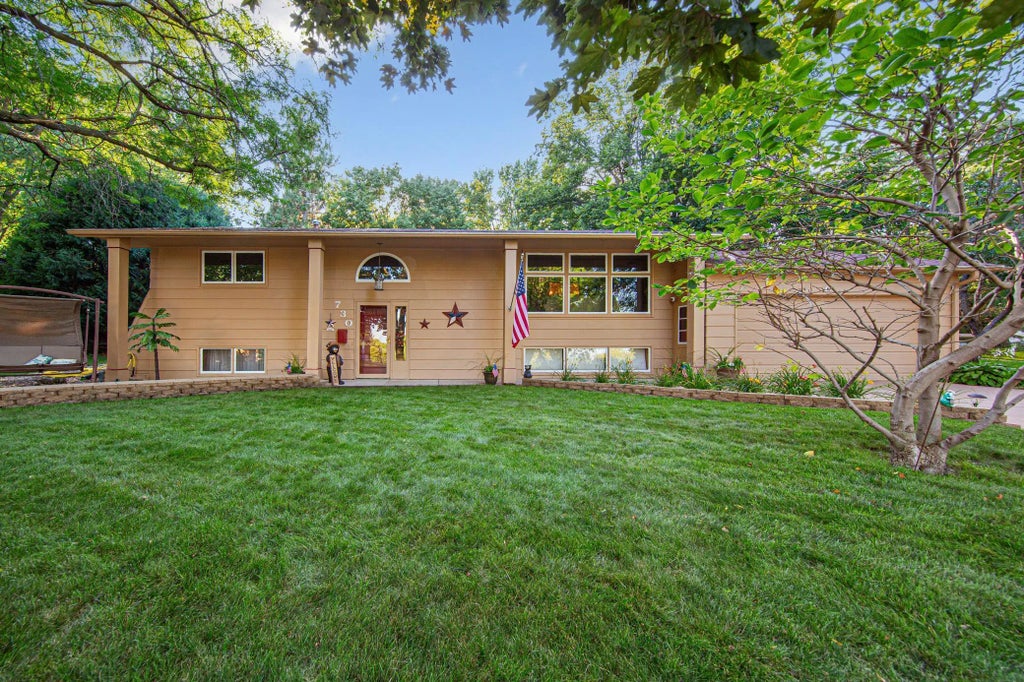 730 N 9th Street, Saint Peter