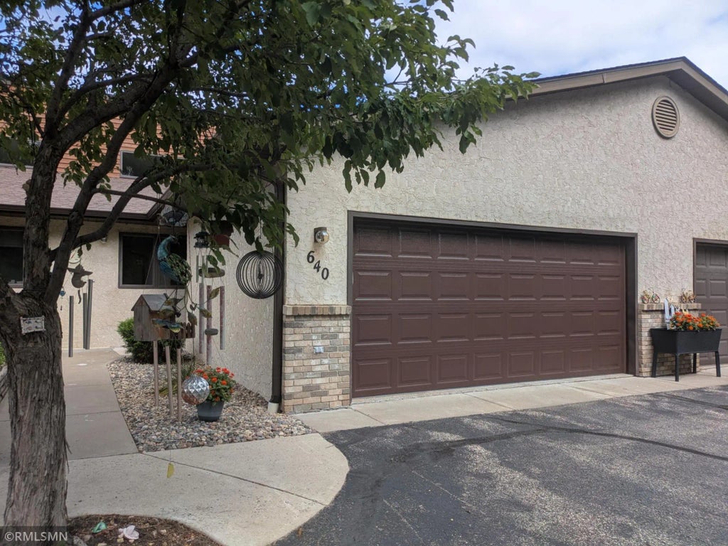 660 Riverview Drive 640, Monticello