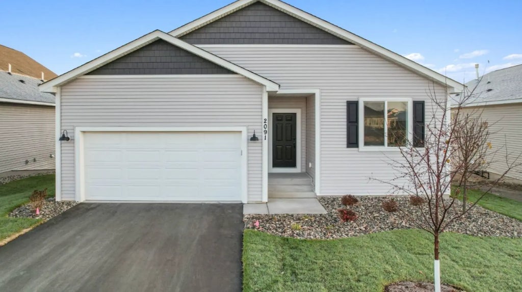 2109 Westpointe Drive, Hastings