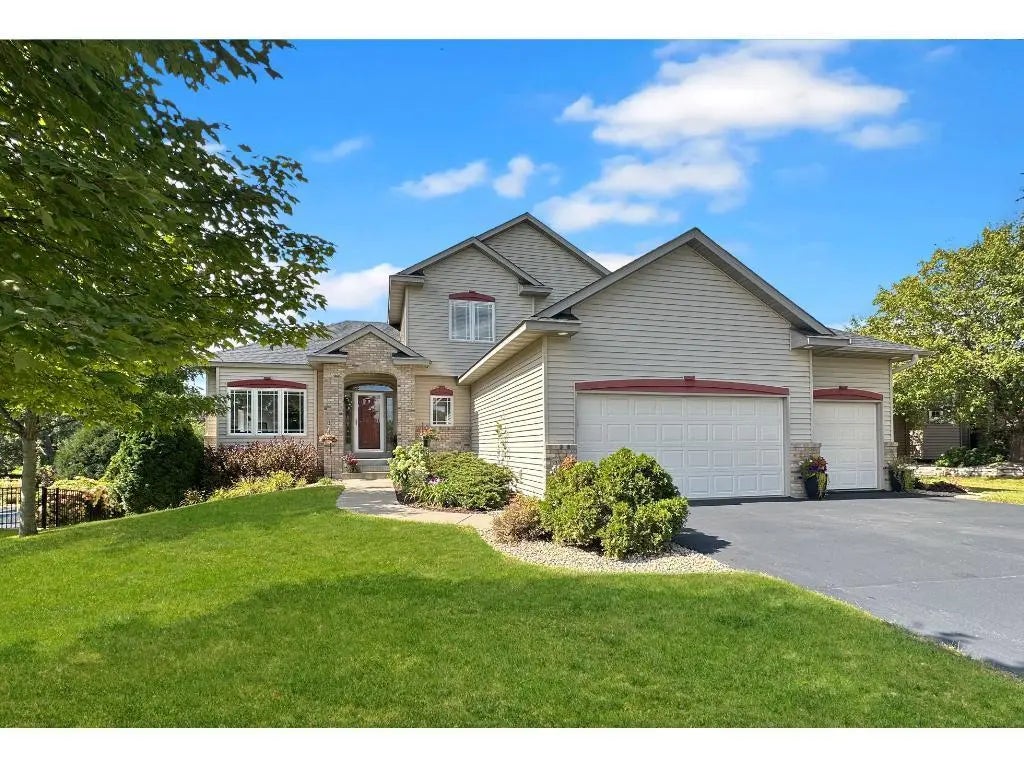 20771 Independence Avenue, Lakeville