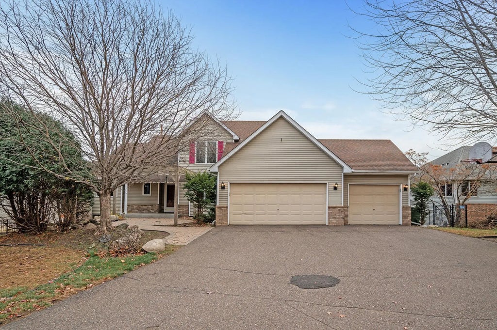 2970 Western Avenue N, Roseville