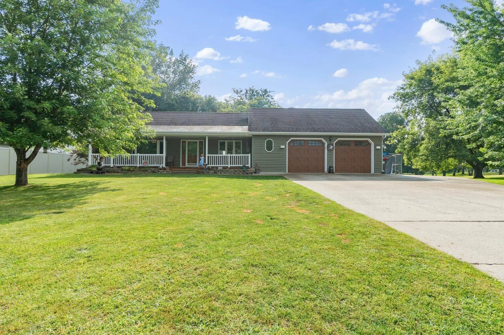 901 Geneva Drive, Alexandria