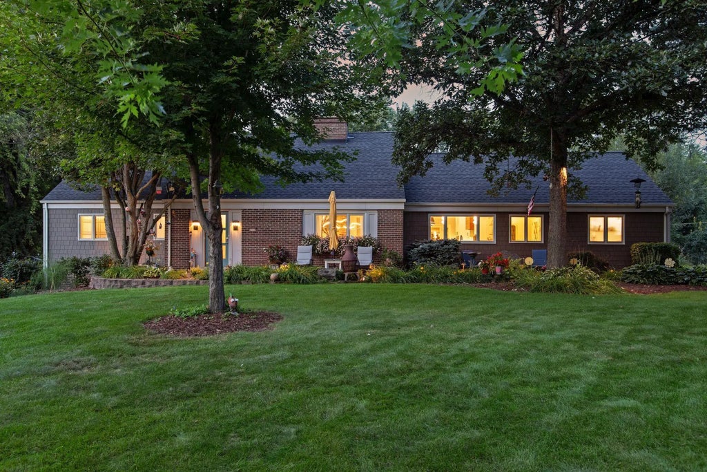 17110 24th Avenue N, Plymouth