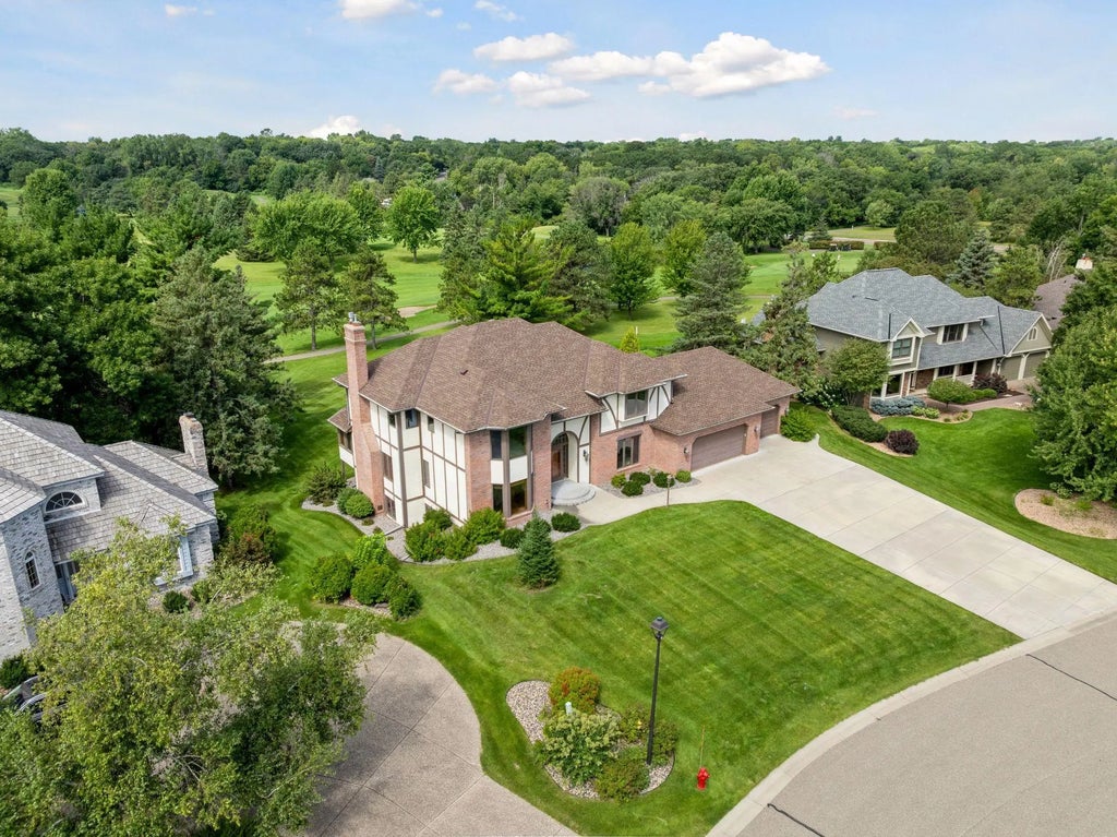 9658 Wedgewood Court, Woodbury