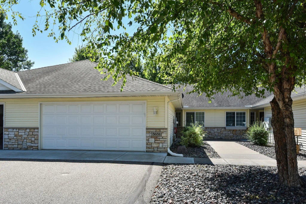 5651 Lambert Avenue Ne, Albertville