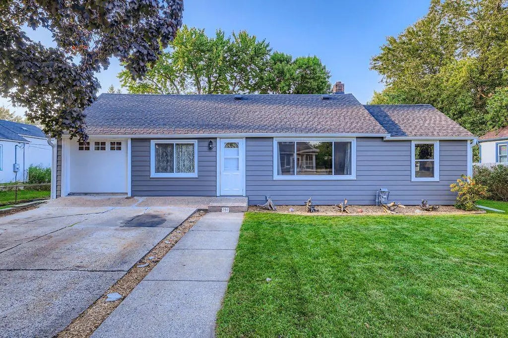 297 Hurley Street E, West Saint Paul