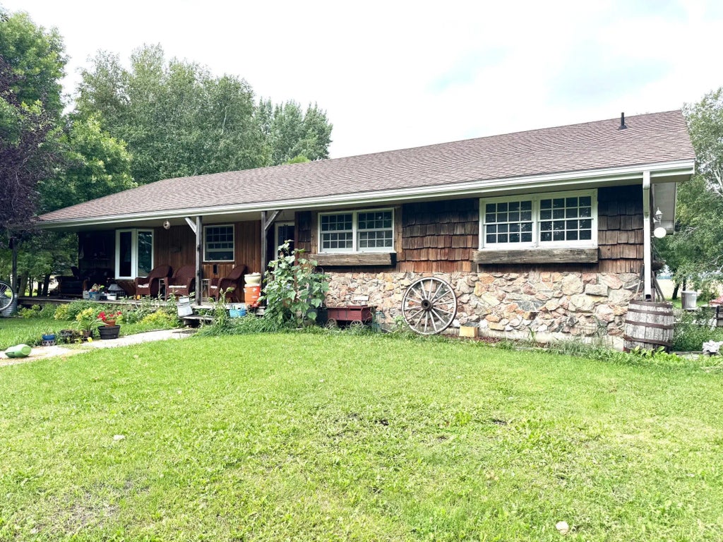 32632 380th Avenue, Jadis Twp