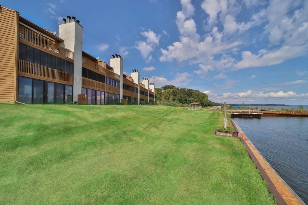 10490 Us Highway 169 103, Garrison